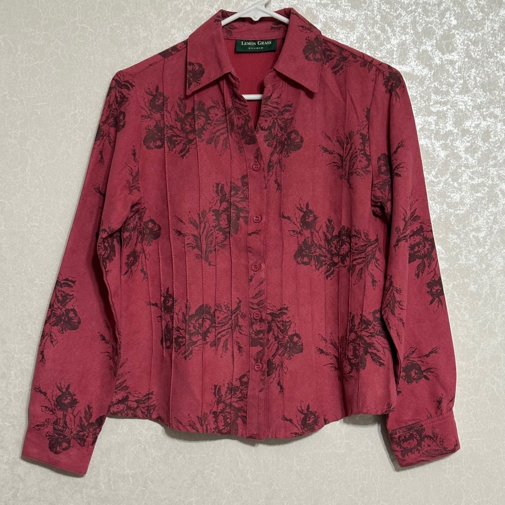 Lemon Grass Studio Floral Pintuck Faux Suede Button Front Blouse‎ Red Cottage PS